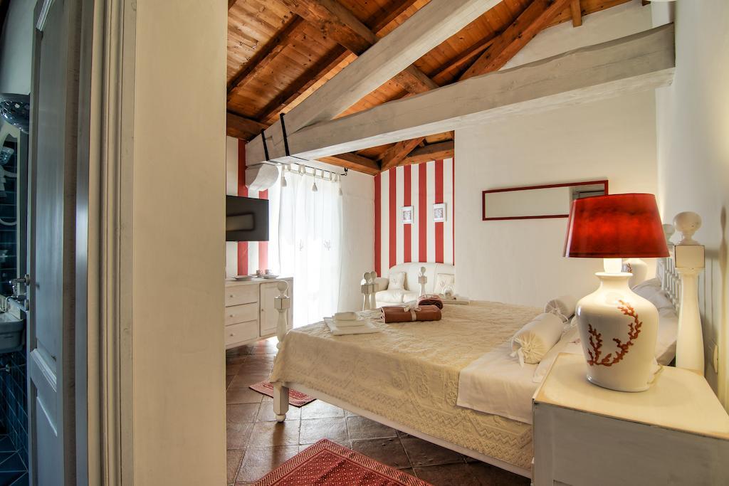 Domus Corallia-Luxury Rooms Порто-Ротондо Номер фото